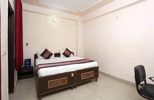Mahipalpur Hotel | Classic Triple Room 3 - Hotel Ramida Suites At Delhi Airportnn