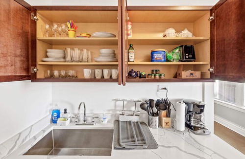 Berwyn Apartment | Classy Apt/Comfy Beds/25mins to ORD>MDW>DT>HOSP