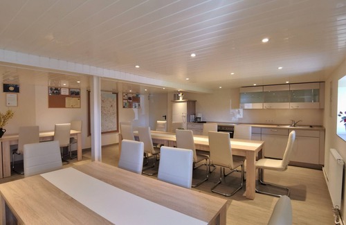 Janneby Apartment | Clausen: large apartment with 4 bedrooms and lounge - vacation apartment