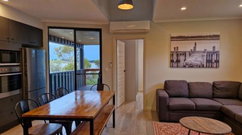 Alexandrina Villa | Clayton Bay Riverside Holiday Park