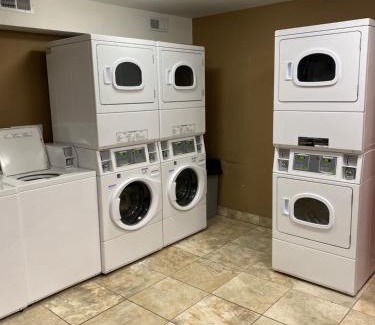 Downtown Hotel | Clayton Plaza Hotel & Extended Stay