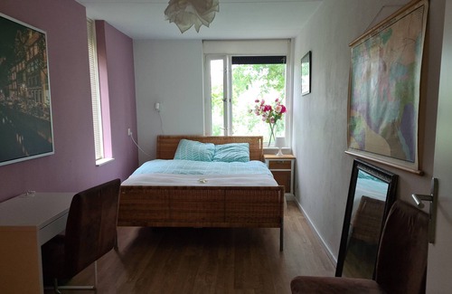 Slotervaart Bed & Breakfast | Clean bed & breakfast with roofterrace in Amsterdam!