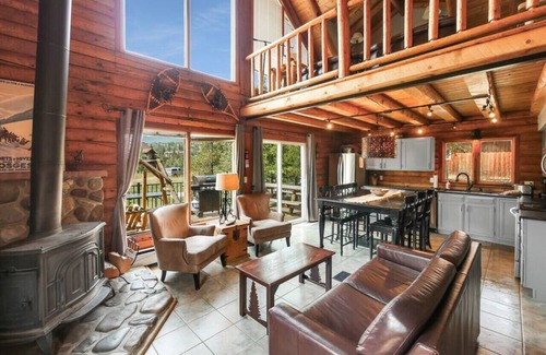Wildernest House | Clean + Cozy Log Cabin