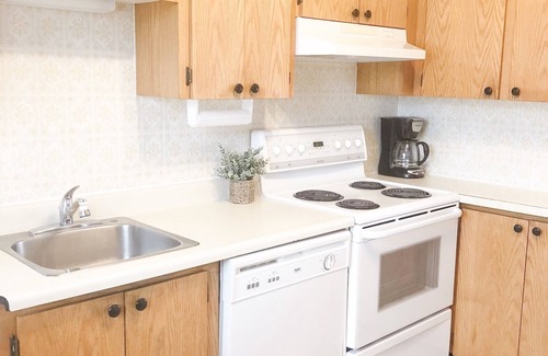 Okanagan-Similkameen House | Clean Family Friendly Osoyoos Home!