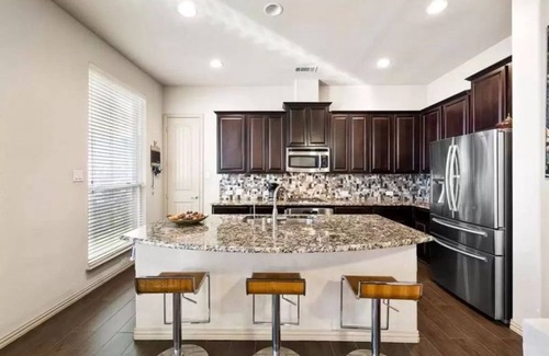 Lewisville House | Clean Modern Spacious Open, King bed in peaceful neighborhood,Near DFW Airport