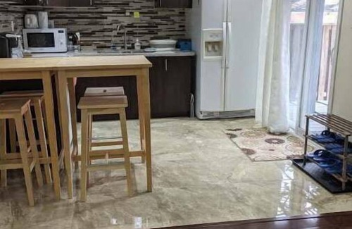 Gateway Apartment | clean & spacious 2 bedroom walk out basement seperate entrance
