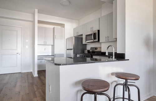 Cardozo Apartment | Clean U Street 1BR w/Gym & Rooftop, nr Metro & Dining, by Blueground