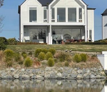 Northwood Villa | Clearwater Golf Resort - Entire Luxury Home