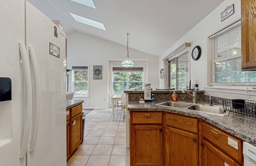 Clearwater House | Clearwater Home Close to the Beach w/Shared Pool, Private Washer/Dryer