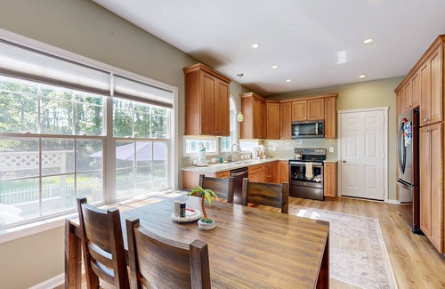 Clearwater House | Clearwater Home Close to the Beach w/Shared Pool, Private Washer/Dryer