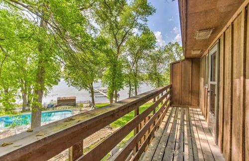 Annandale House | Clearwater Lake Getaway with Shared Pool and Boat Dock