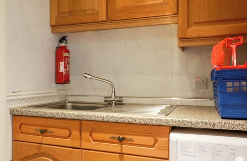St Wenn Cottage | CLEMATIS - LODGE 16, family friendly, with a garden in Wadebridge