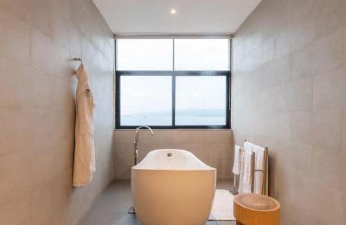 Kibuye Hotel | CLEO LAKE KIVU HOTEL