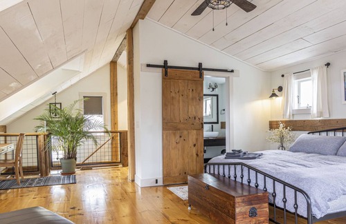 Town of Clermont Cabin | Clermont Cabin: A Quiet, Private Retreat