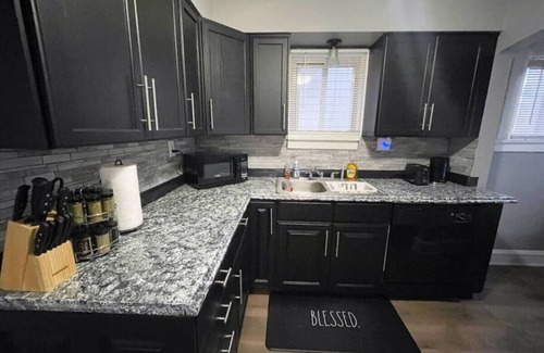 Cleveland Heights House | CLE’s BEST Fun House | Pet Friendly | Games