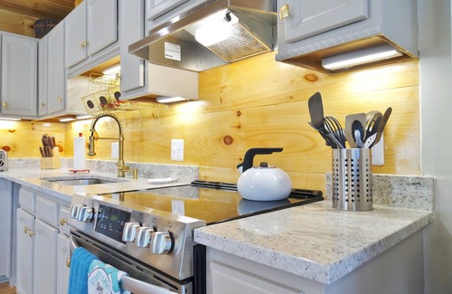 Basye House | Cliff's End a Luxury Family Retreat