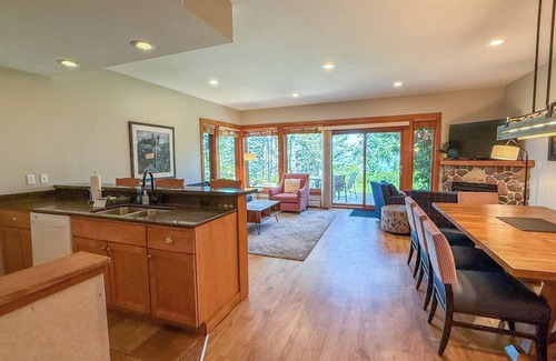 Tofte House | Cliffhouse 677 - Lutsen, MN - Cascade Vacation Rentals