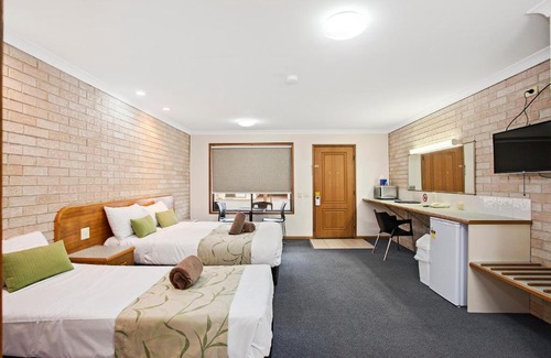 Harristown Hotel | Clifford Gardens Motor Inn