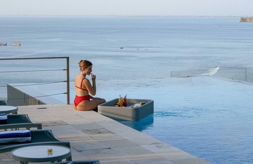 Uluwatu Villa | Cliffside Luxury Villa with Infinity Pool & Panoramic Ocean Views
