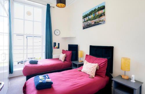 Cotham Apartment | Clifton Nr Centre, Georgian Period Flat, Permit Parking x1, Garden