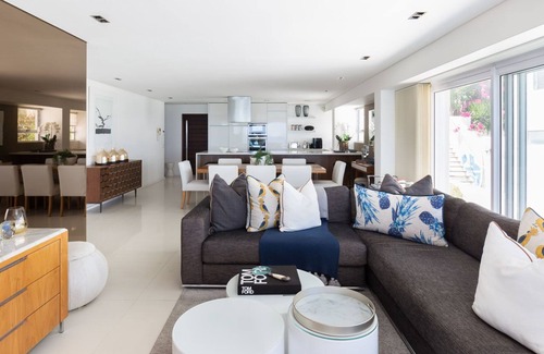 Clifton Apartment | Clifton YOLO Spaces : Clifton Beachfront Penthouse