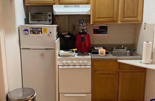 Clinton Hill Apartment | Clinton Hill’s Hidden gem (Student/professionals)