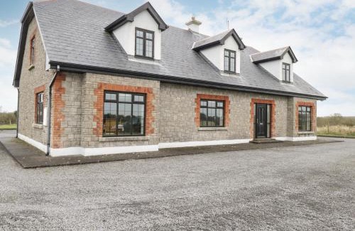 Ballinrobe House | Cloonacastle Cottage