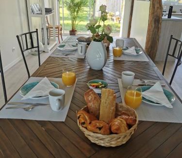 Saint-Martin-du-Bois Bed & Breakfast | Clos de la source