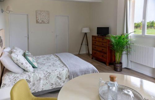 Saint-Martin-du-Bois Bed & Breakfast | Clos de la source