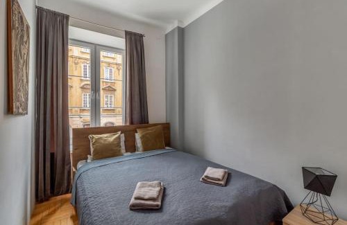 Old Town Apartment | Close-Central Warsaw Apartment - Great Location- Warsaw Stays- Freta