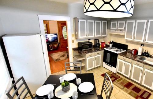 Lakewood Apartment | Close Downtown,Ohio City,Rock Hall,Westside Market