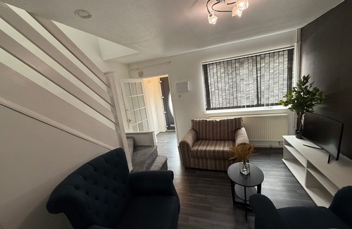 Thamesmead East House | Close London City Airport- Petok - Free Parking