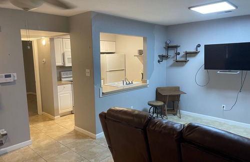 Pleasant Valley Condo | Close To All The Cool Condo