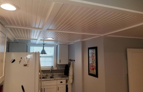 Tarpon Springs Apartment | Close to Beach and Tarpon Springs Sponge Docks. Cottage on Spring Bayou