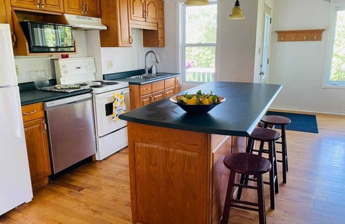 Clearview House | Close to Creemore, Wasaga, Mad River Golf, Blue Mtn!