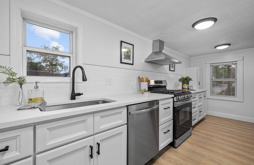 St. Louis House | Close to of All STL - Adorable 3BR/2BTH - STL Zoo n