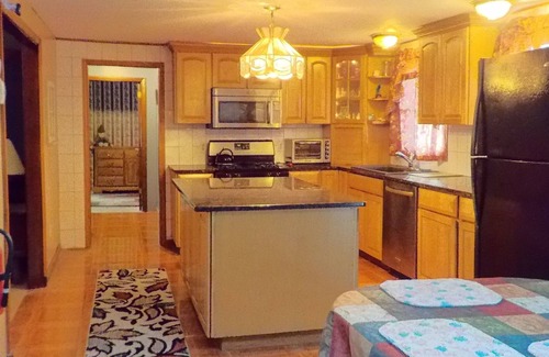 Belle Mead House | Close to Princeton,Rutgers, WiFi,No Clean Fee 1-3 guests ,Free laundry in house.