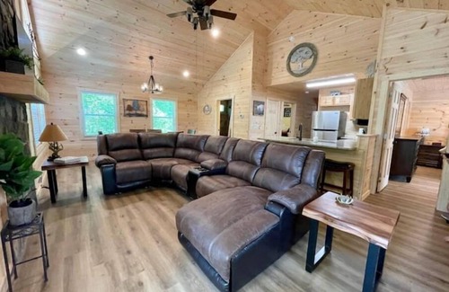 Bryson City Cabin | Close to Town, Private, Hot Tub, Fireplace, Fire Pit