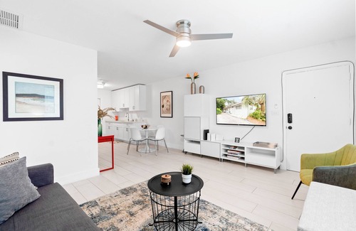 Coral Gables Apartment | Close to UM & Shopping. BNR Vacation Rentals