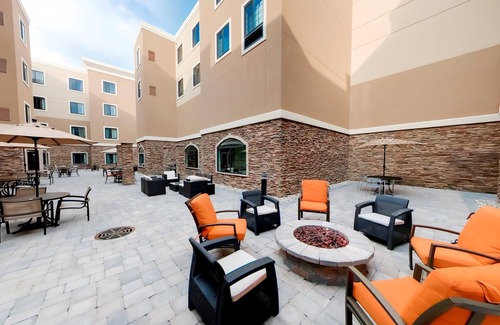 Bryant Pattengill East Condo | Close to University of Michigan + In Research Park | Indoor Pool + 24 Hour Fitness Center