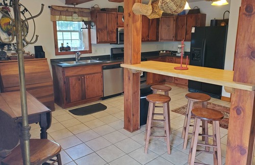 Glade Spring Apartment | Closer to the Country