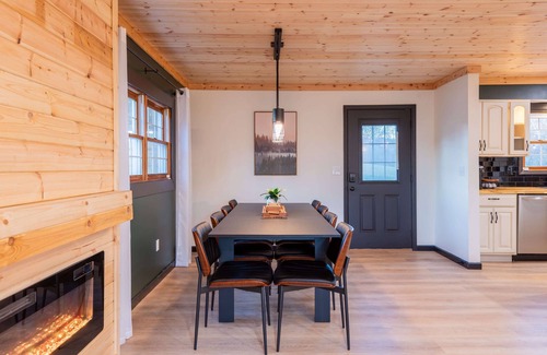 New Plymouth Cabin | Cloud 9 Cabin - Experience Serenity in Hocking Hills