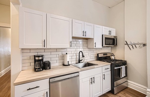 City Park Apartment | Cloud by Modern Midstay/1 Block to City Park #C1