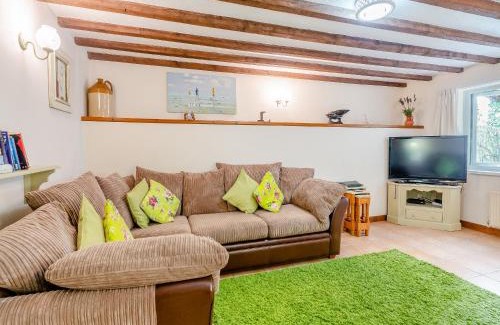 Tremain House | Clover Cottage- Uk45595
