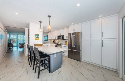 St. Petersburg Condo | Club Bahia 'Paradise is Just one Beach Away'