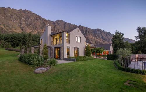 Kawarau Falls Villa | Club Moana at Oraka