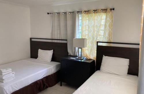 Mona House | Club Townhouse