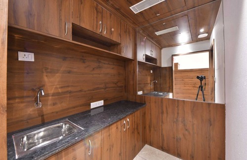 Dhuva Apartment | Clubhouse Hotel Morbi
