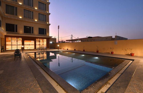 Dhuva Apartment | Clubhouse Hotel Morbi
