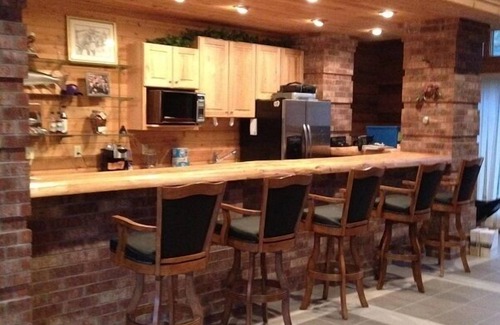 Marcell House | CLUBHOUSE LAKE HOME! GameRm-Sauna-Ping Pong-PoolTable-Foosball-Deck-Bar & More!